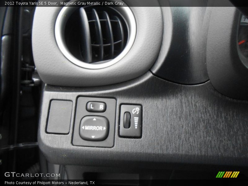 Magnetic Gray Metallic / Dark Gray 2012 Toyota Yaris SE 5 Door