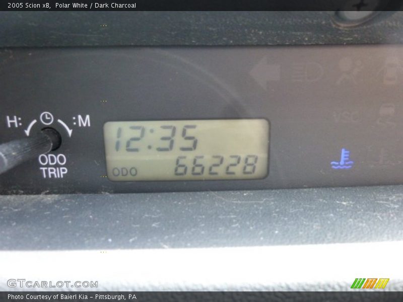Polar White / Dark Charcoal 2005 Scion xB