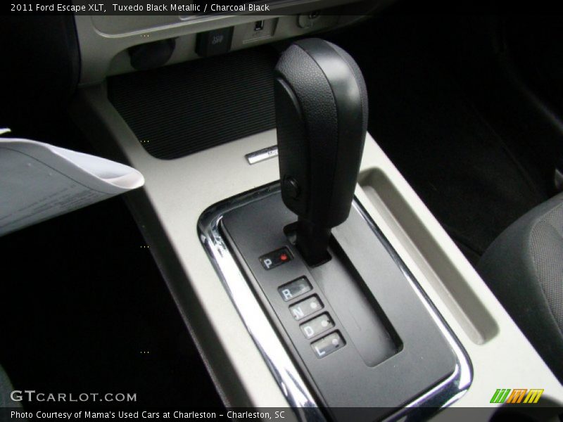 Tuxedo Black Metallic / Charcoal Black 2011 Ford Escape XLT
