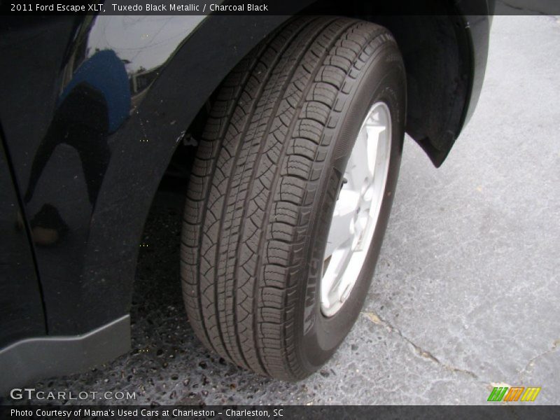 Tuxedo Black Metallic / Charcoal Black 2011 Ford Escape XLT