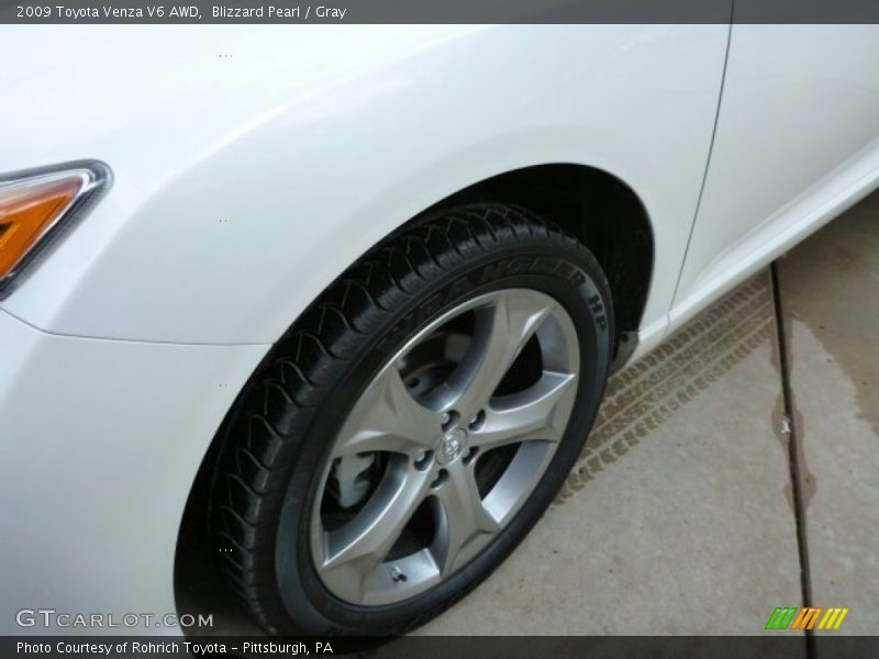 Blizzard Pearl / Gray 2009 Toyota Venza V6 AWD