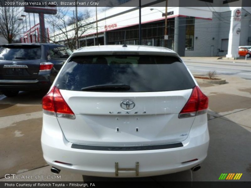 Blizzard Pearl / Gray 2009 Toyota Venza V6 AWD