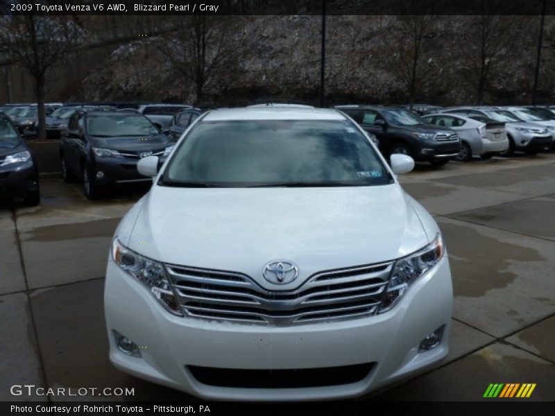 Blizzard Pearl / Gray 2009 Toyota Venza V6 AWD