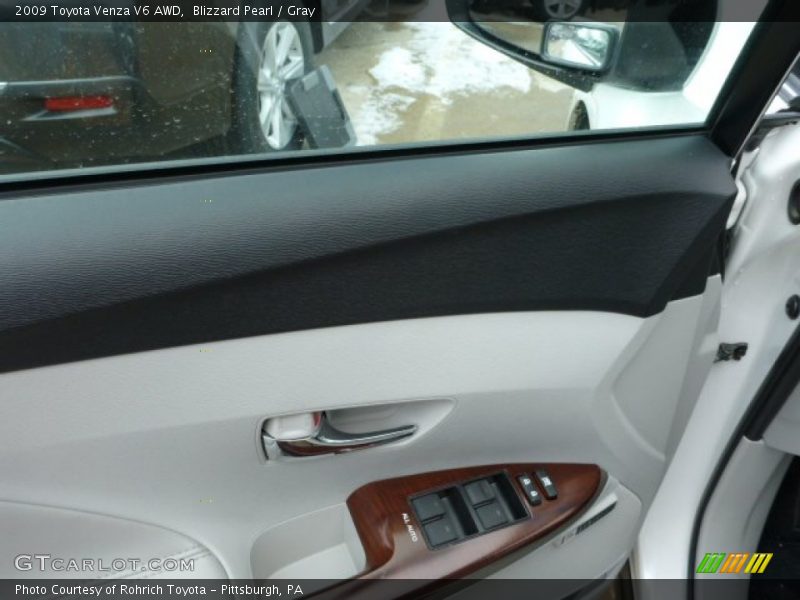 Blizzard Pearl / Gray 2009 Toyota Venza V6 AWD