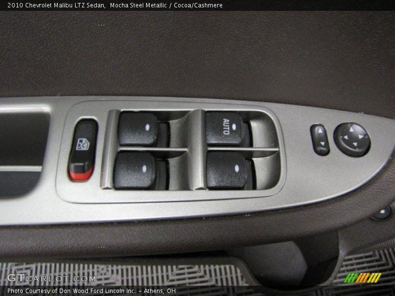 Controls of 2010 Malibu LTZ Sedan