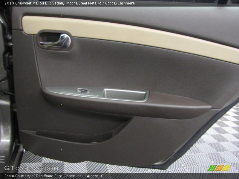 Door Panel of 2010 Malibu LTZ Sedan
