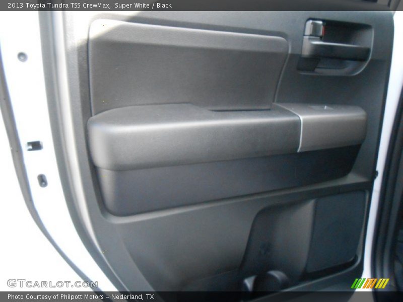 Super White / Black 2013 Toyota Tundra TSS CrewMax
