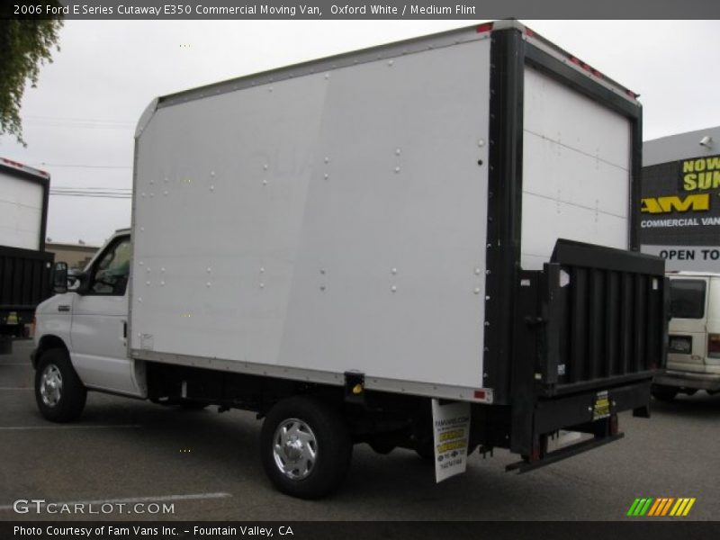 Oxford White / Medium Flint 2006 Ford E Series Cutaway E350 Commercial Moving Van