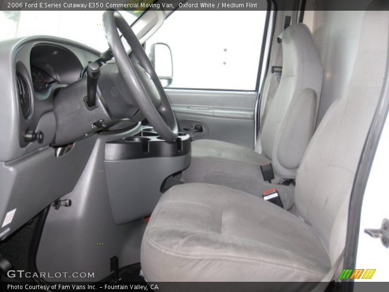 Oxford White / Medium Flint 2006 Ford E Series Cutaway E350 Commercial Moving Van