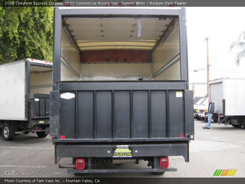 Summit White / Medium Dark Pewter 2006 Chevrolet Express Cutaway 3500 Commercial Moving Van