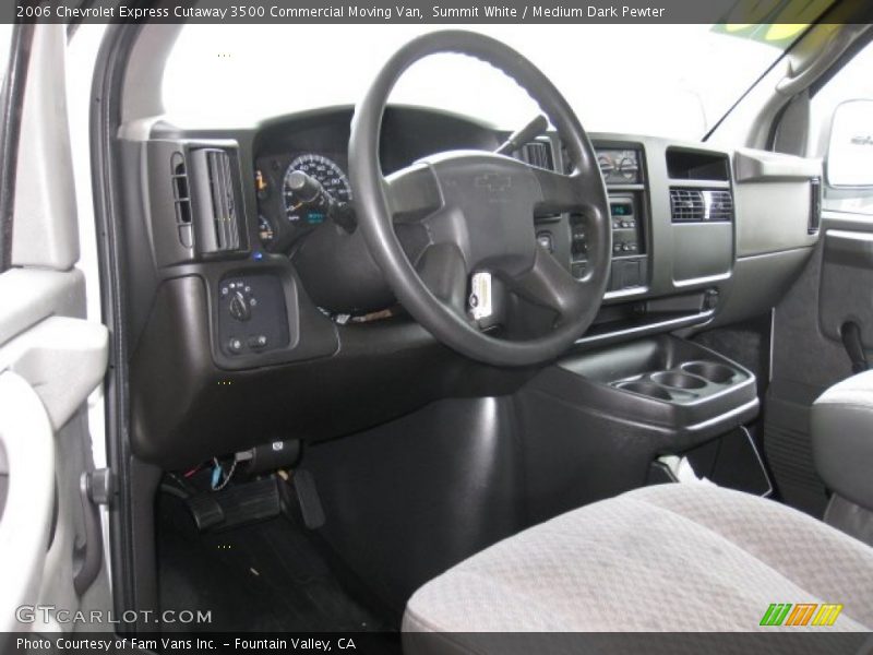 Summit White / Medium Dark Pewter 2006 Chevrolet Express Cutaway 3500 Commercial Moving Van