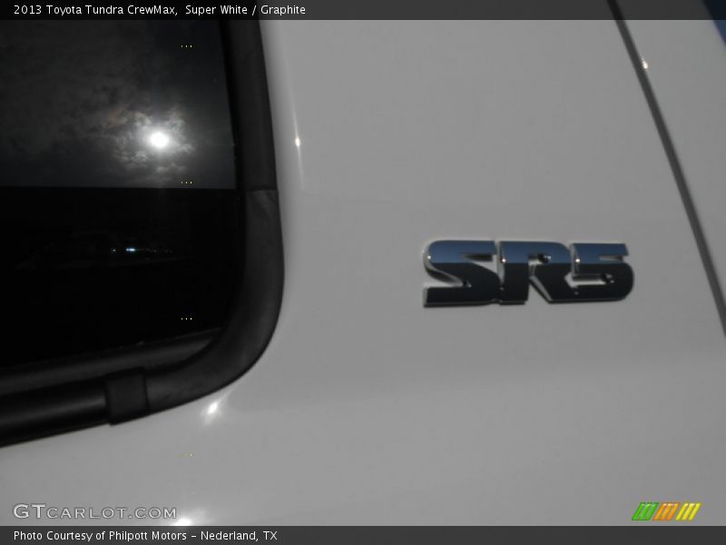 Super White / Graphite 2013 Toyota Tundra CrewMax