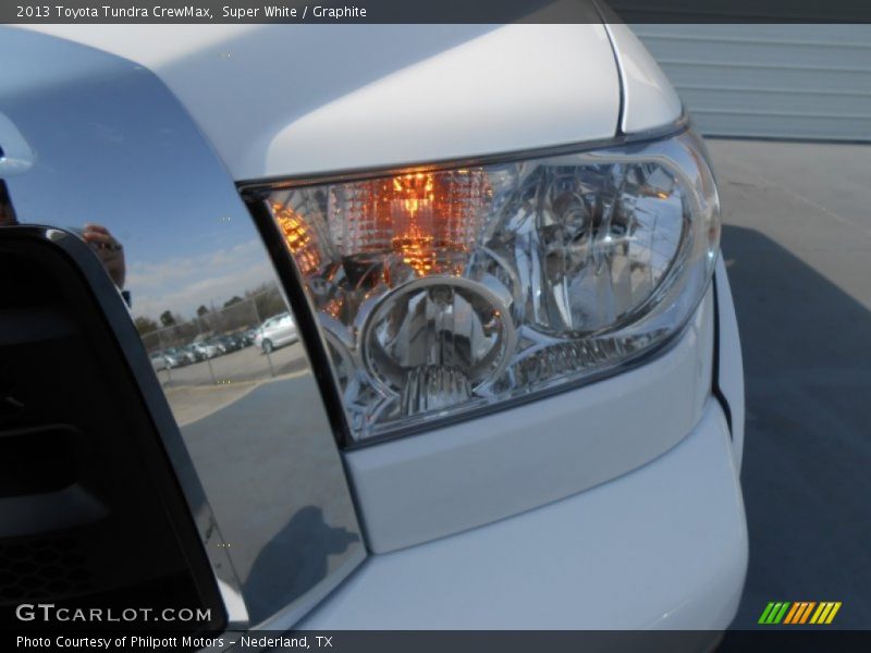 Super White / Graphite 2013 Toyota Tundra CrewMax