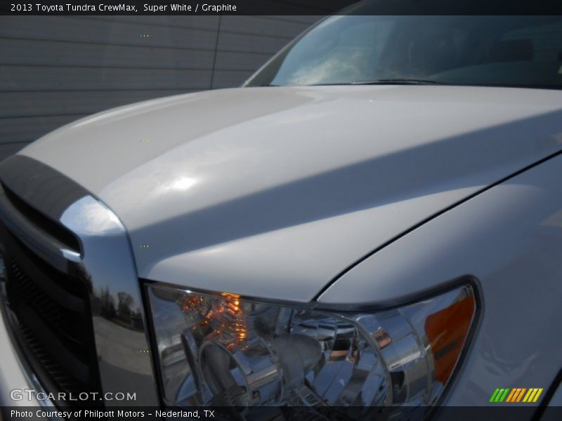 Super White / Graphite 2013 Toyota Tundra CrewMax