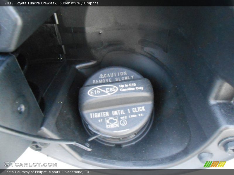 Super White / Graphite 2013 Toyota Tundra CrewMax