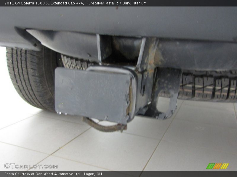 Pure Silver Metallic / Dark Titanium 2011 GMC Sierra 1500 SL Extended Cab 4x4