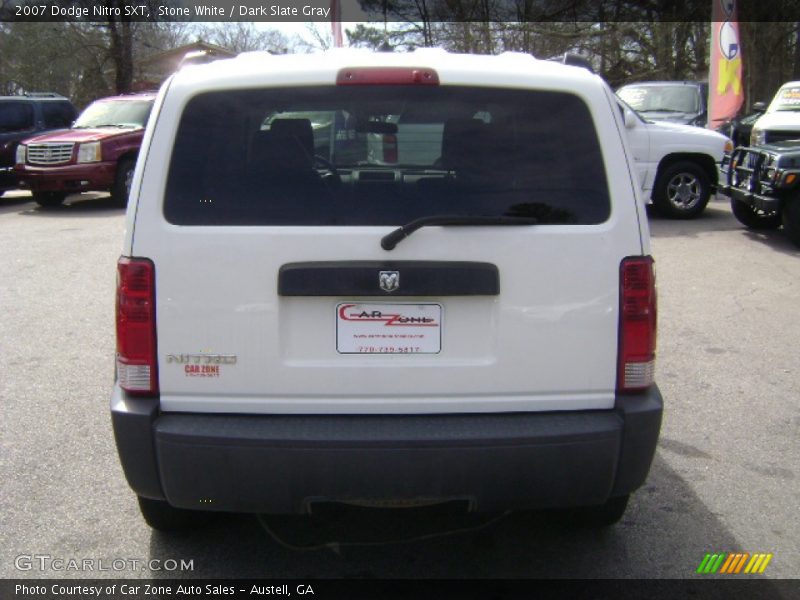 Stone White / Dark Slate Gray 2007 Dodge Nitro SXT