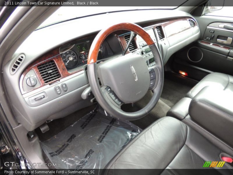 Black / Black 2011 Lincoln Town Car Signature Limited