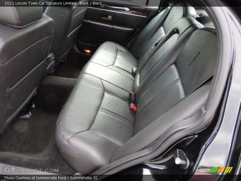 Black / Black 2011 Lincoln Town Car Signature Limited