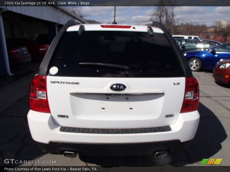 Clear White / Beige 2009 Kia Sportage LX V6 4x4