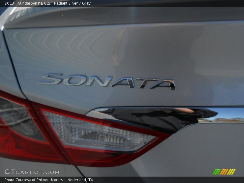 Radiant Silver / Gray 2013 Hyundai Sonata GLS
