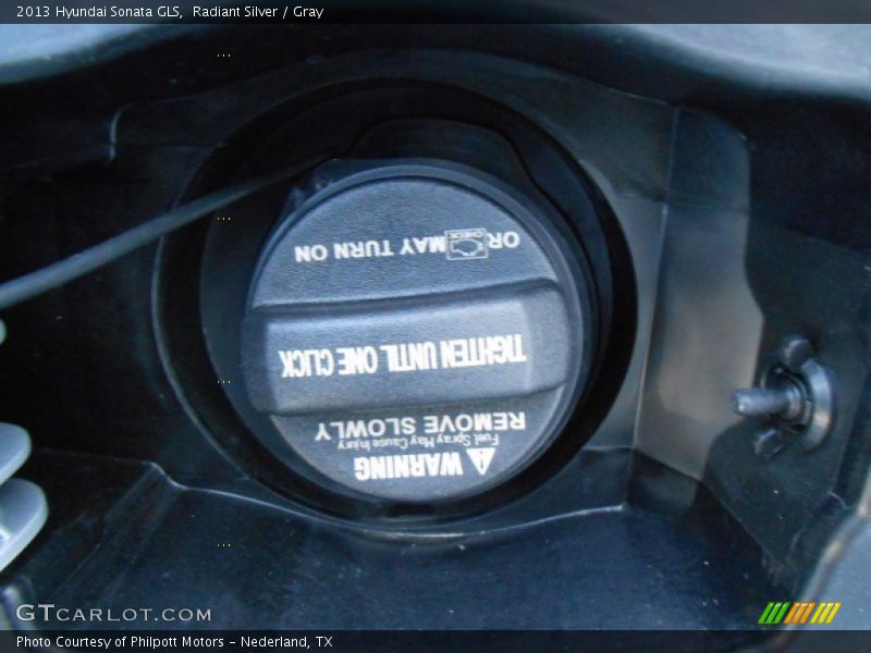 Radiant Silver / Gray 2013 Hyundai Sonata GLS