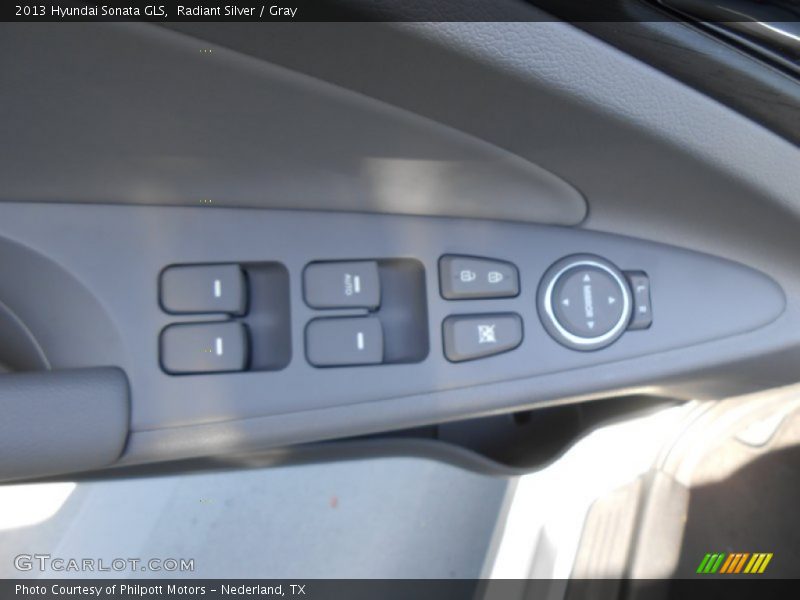 Radiant Silver / Gray 2013 Hyundai Sonata GLS