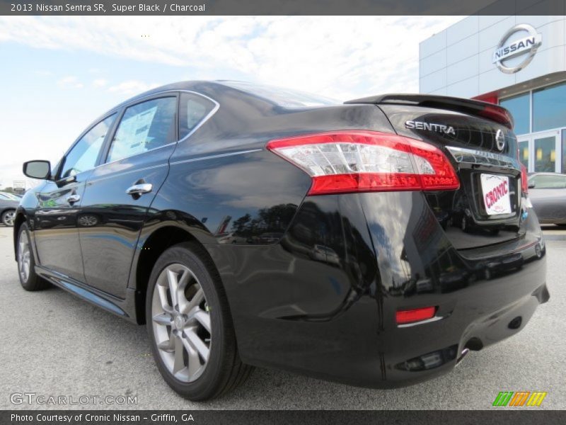 Super Black / Charcoal 2013 Nissan Sentra SR