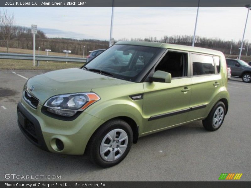Alien Green / Black Cloth 2013 Kia Soul 1.6