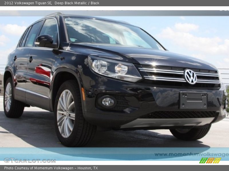 Deep Black Metallic / Black 2012 Volkswagen Tiguan SE