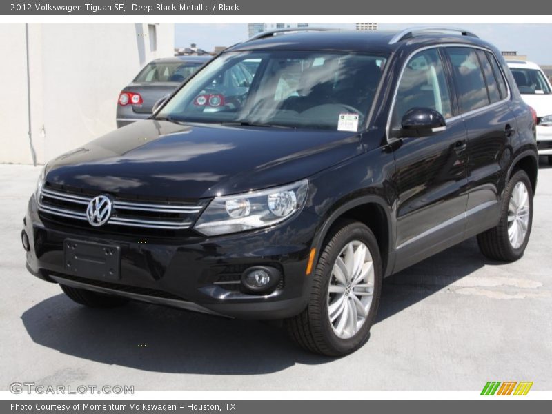 Deep Black Metallic / Black 2012 Volkswagen Tiguan SE