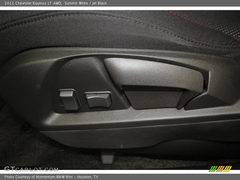 Summit White / Jet Black 2011 Chevrolet Equinox LT AWD