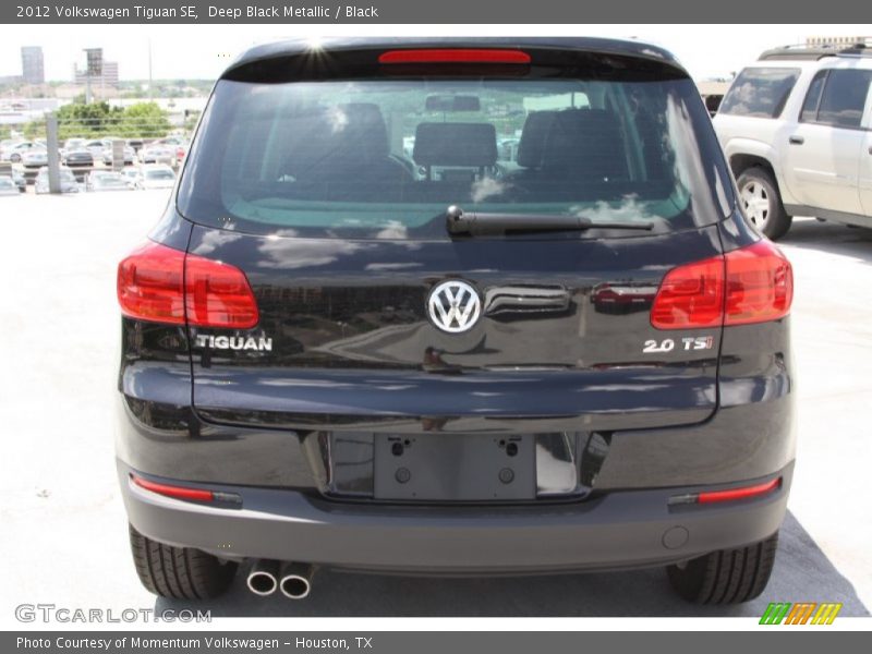 Deep Black Metallic / Black 2012 Volkswagen Tiguan SE