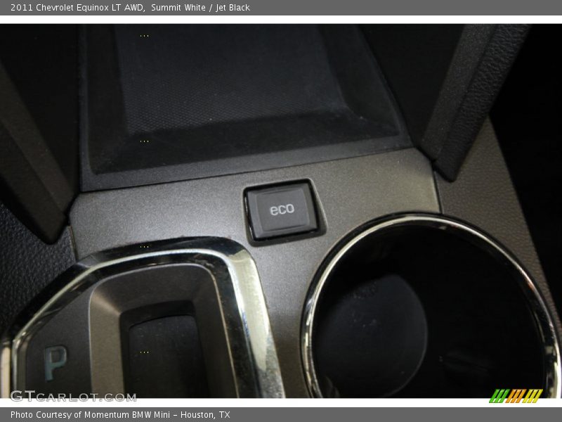Summit White / Jet Black 2011 Chevrolet Equinox LT AWD