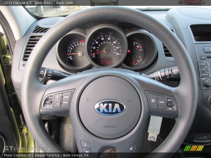 Alien Green / Black Cloth 2013 Kia Soul 1.6