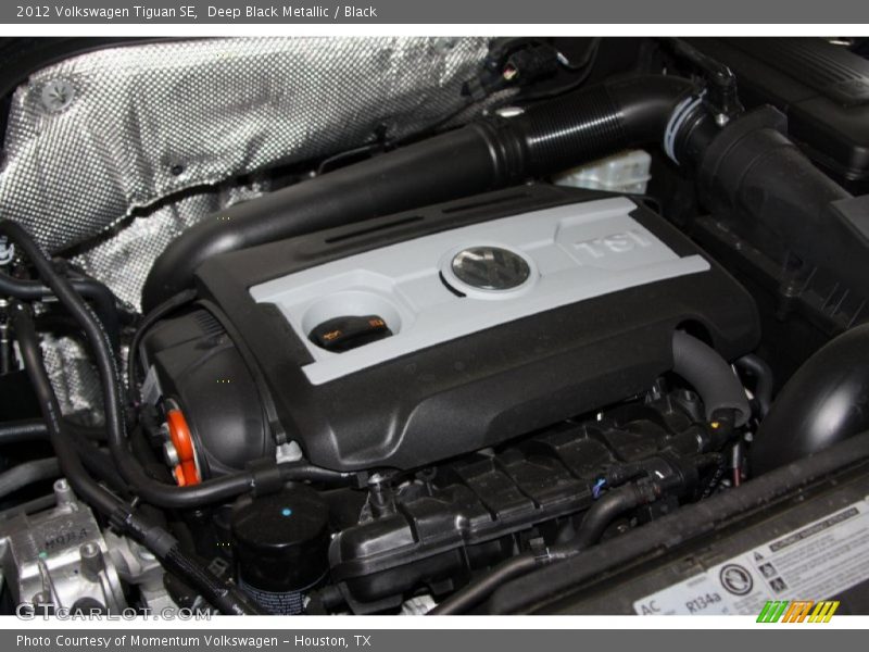 Deep Black Metallic / Black 2012 Volkswagen Tiguan SE