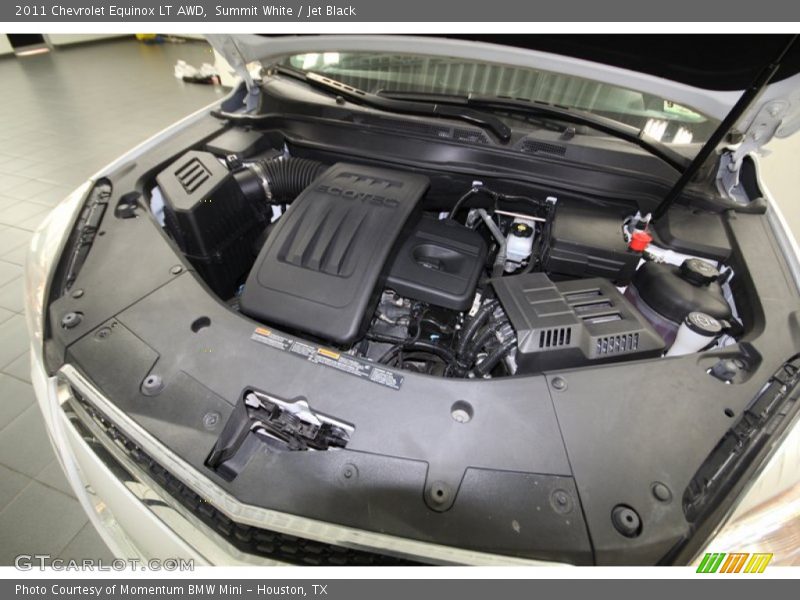 Summit White / Jet Black 2011 Chevrolet Equinox LT AWD