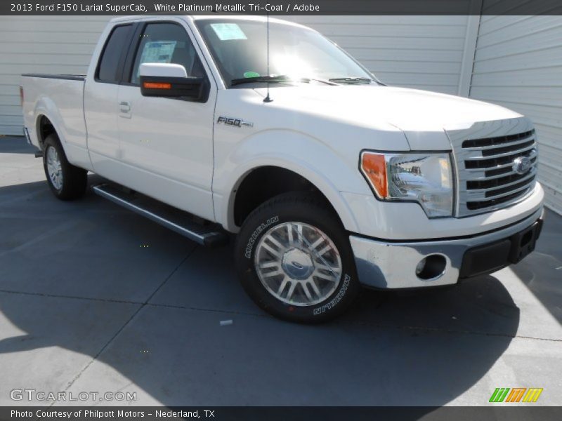Front 3/4 View of 2013 F150 Lariat SuperCab