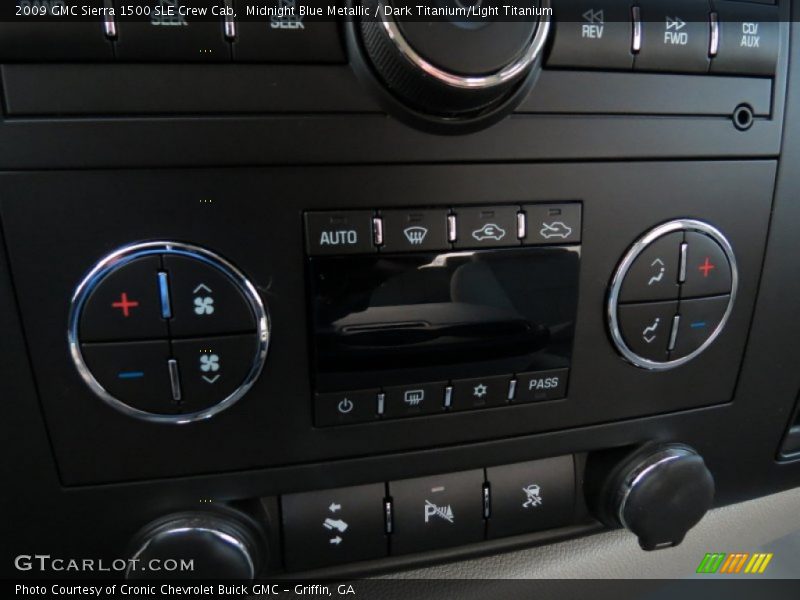 Midnight Blue Metallic / Dark Titanium/Light Titanium 2009 GMC Sierra 1500 SLE Crew Cab