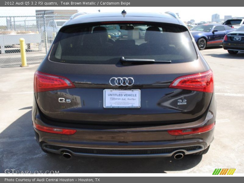 Teak Brown Metallic / Cardamom Beige 2012 Audi Q5 3.2 FSI quattro