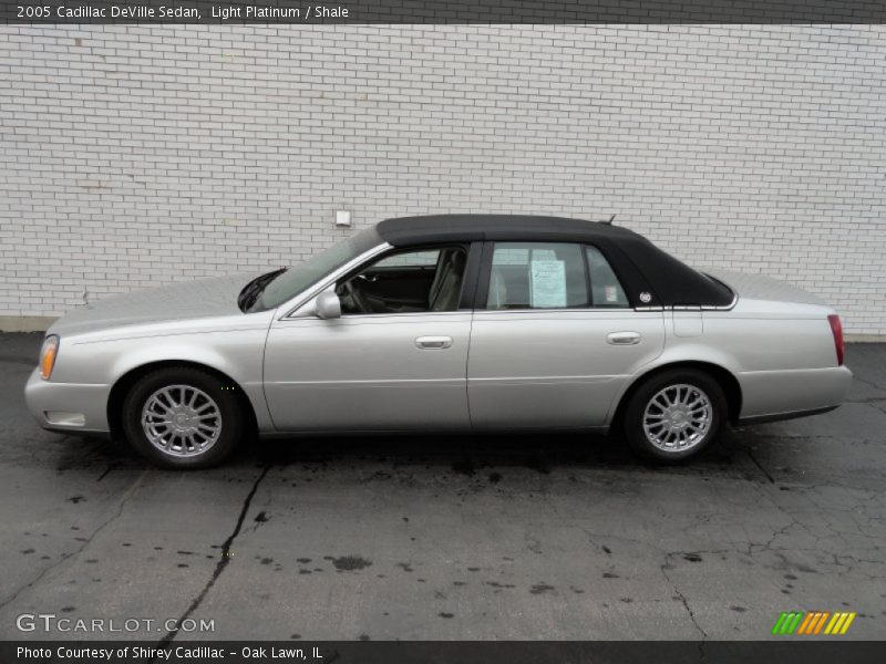 Light Platinum / Shale 2005 Cadillac DeVille Sedan