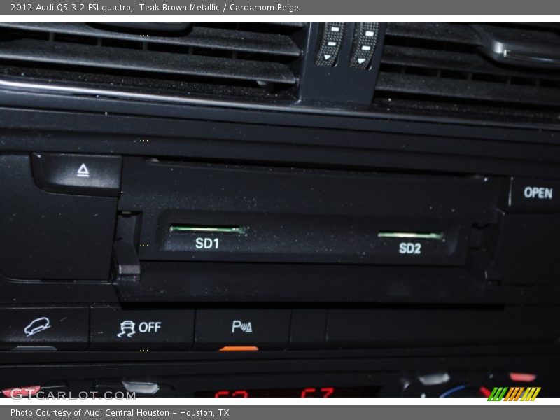 Teak Brown Metallic / Cardamom Beige 2012 Audi Q5 3.2 FSI quattro