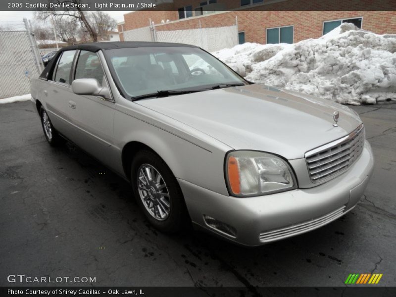 Light Platinum / Shale 2005 Cadillac DeVille Sedan