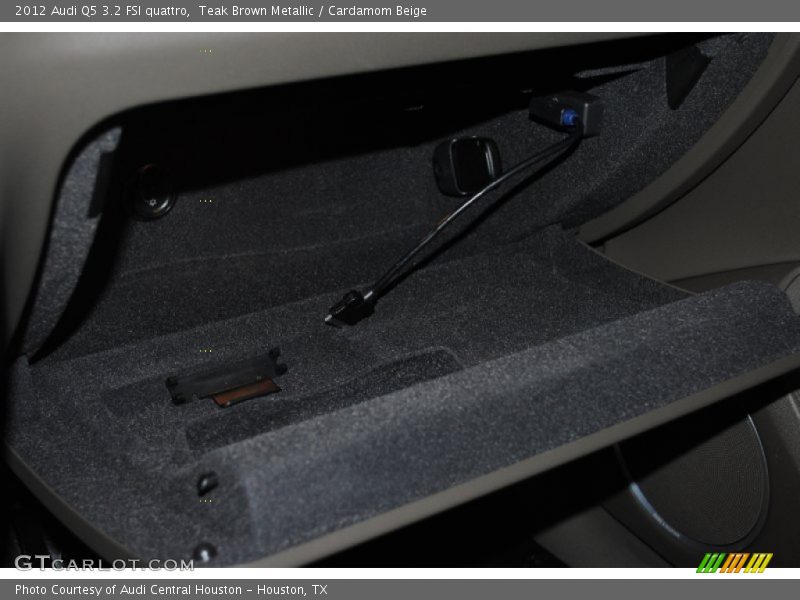 Teak Brown Metallic / Cardamom Beige 2012 Audi Q5 3.2 FSI quattro