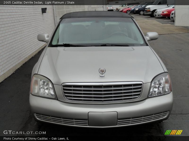 Light Platinum / Shale 2005 Cadillac DeVille Sedan
