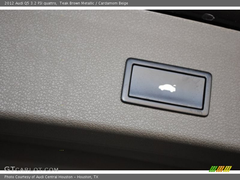 Teak Brown Metallic / Cardamom Beige 2012 Audi Q5 3.2 FSI quattro