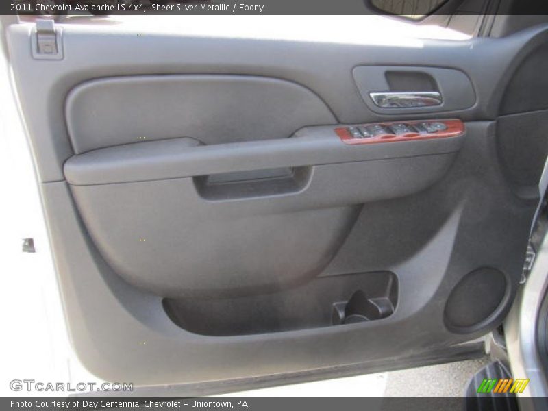 Sheer Silver Metallic / Ebony 2011 Chevrolet Avalanche LS 4x4