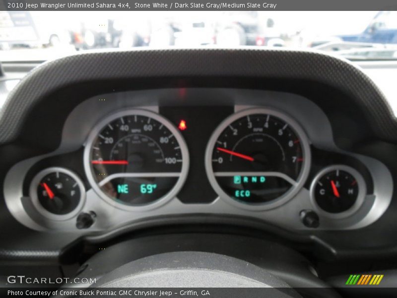 Stone White / Dark Slate Gray/Medium Slate Gray 2010 Jeep Wrangler Unlimited Sahara 4x4
