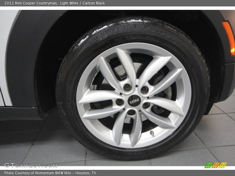 Light White / Carbon Black 2011 Mini Cooper Countryman