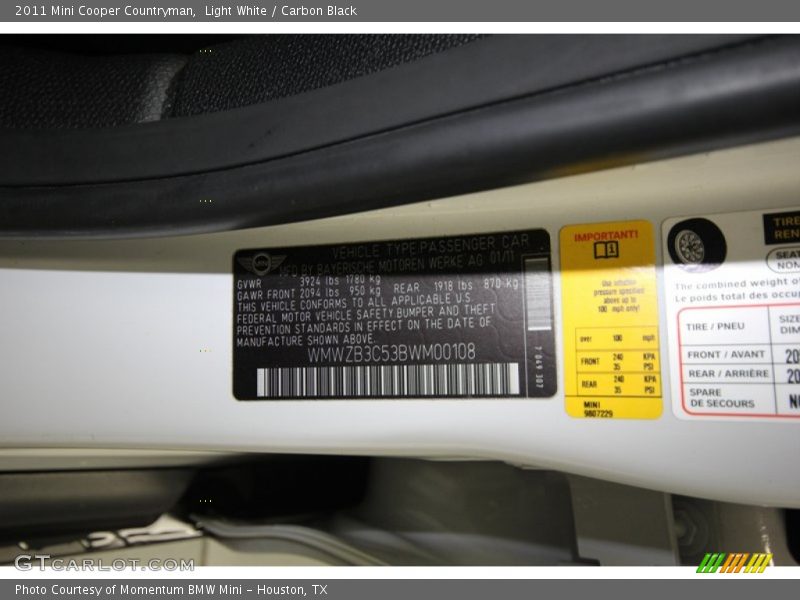 Light White / Carbon Black 2011 Mini Cooper Countryman